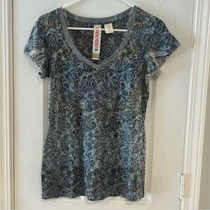Fresh Brewed Women's Paisley V-Neck Top With Sparkly Gems.  Size Large